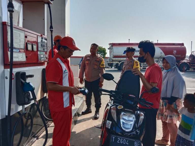 Antisipasi Kriminalitas Polsek Telagasari Polres Karawang Patroli di SPBU