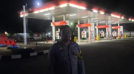 Cegah Kejahatan Polsek Cikajang Polres Garut Laksanakan Patroli Malam
