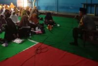 Bhabinkamtibmas Polsek Cibatu Polres Garut Ngariung Dengan Ibu-ibu Pengajian