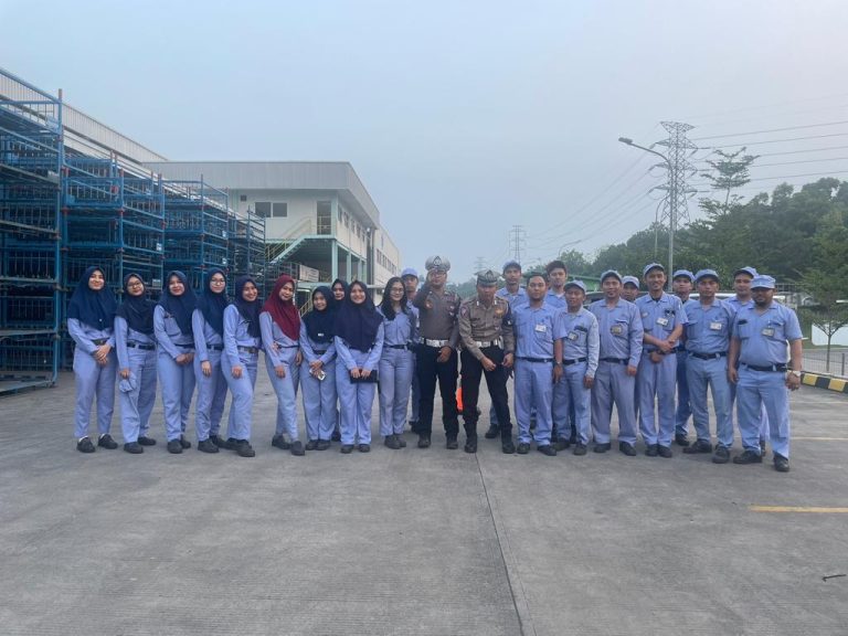 Edukasi Tanpa Henti ala Satlantas Polres Karawang di PT. Hiruta