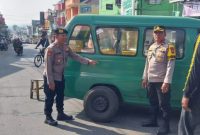 Aksi heroik yang dilakukan Kabag Ops Polres Garut Kompol Saifuddin Hamzah, S.Pd.,M.Pd dibantua Kasat Samapta Polres Garut Iptu Masrokan