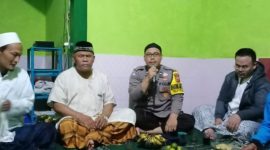 Bhabinkamtibmas Polsek Cilawu Polres Garut Hadiri Pengajian Rutin 