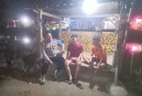 Patroli Malam Personal Polsek Telagasari Polres Karawang Sambangi Linmas di Pos Ronda
