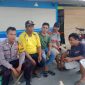 Duet Bhabinkamtibmas Polsek Batujaya Polres Karawang Saat Sambangi Warga Batujaya