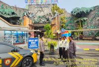 Polsek Telukjambe Timur Polres Karawang Berpatroli ke Kolam Renang Wonderland