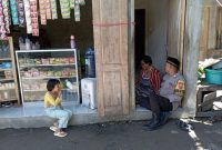 Bhabinkamtibmas Polsek Pameungpeuk Polres Garut Gelar DDS 