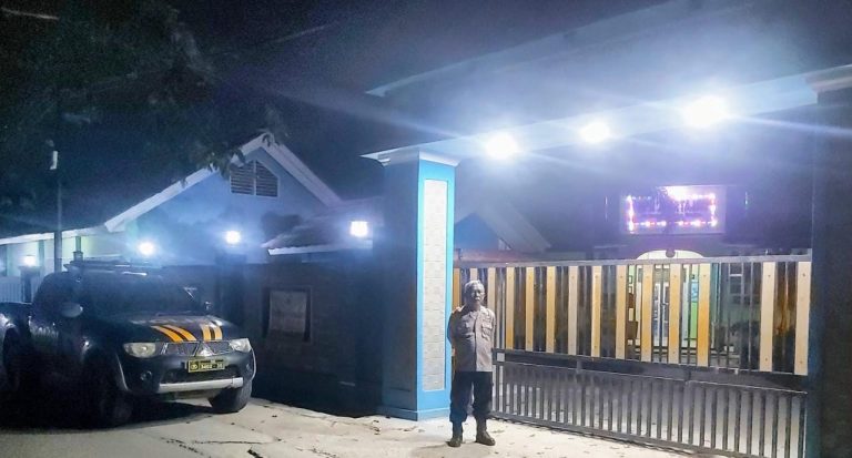 Polsek Tirtajaya Polres Karawang  Kontrol Sekolah-sekolah dan Pastikan Keamanannya Melalui Patroli Prekat