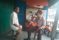 Pendekatan Masyarakat Bhabinkamtibmas Polsek Cibuaya Polres Karawang Rutin Laksanakan Sambang Kerumah Warga