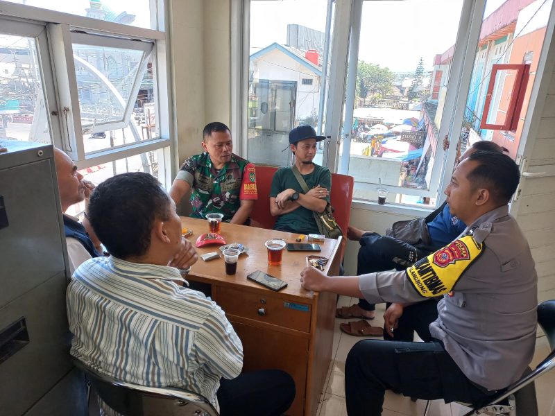 Polsek Malangbong Polres Garut Sambang Rukun Warga