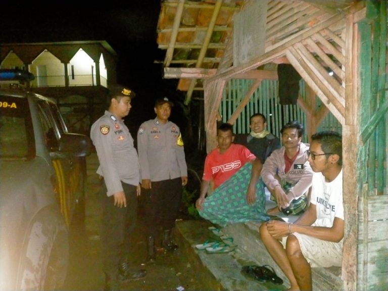 Polsek Leles Patroli Malam Ke Objek Vital Di Wilayah Hukumnya