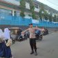 Polsek Cibatu Polres Garut Pengaturan Rawan Pagi Arus Lalu Lintas Di Depan SMPN 1 Cibatu