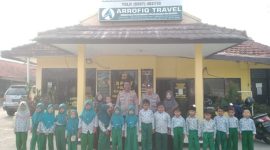 Kapolsek Rengasdengklok Polres Karawang Menerima Kunjungan Study Wisata Siswa - Siswi TK RA Sahadata'in Karyasari