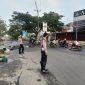 Polsek Telukjambe Timur Polres Karawang Bersama Dishub Urai Macet di Dua Lokasi