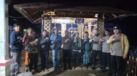 Tim Patroli Polsek Cibiuk Polres Garut Himbau Warga Tetap Tingkatkan Kegiatan Siskamling di Desa 