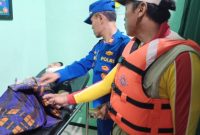 Sat Polairud Polres Garut Evakuasi Wisatawan Alami Kecelakaan Laut 