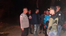 Terjadi Kebakaran Sigap Personil Polsek Tegalwaru Polres Karawang Datangi TKP dan Recovery Korban