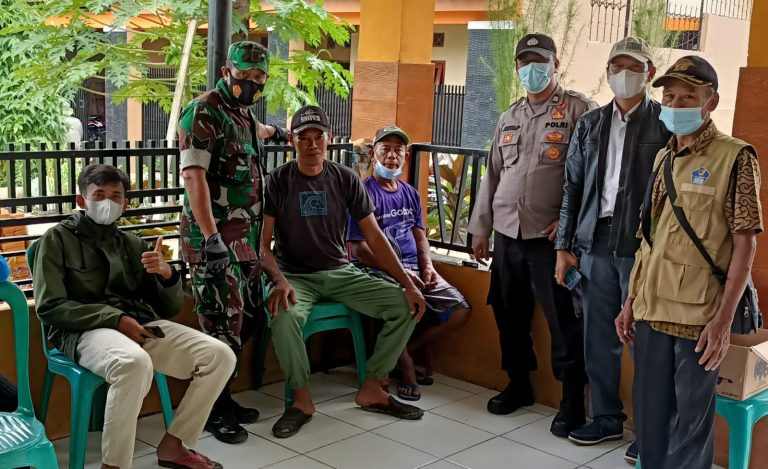 Bhabinkamtibmas Polsek Purwakarta Polres Purwakarta dan Babinsa Kompak Lakukan Sambang dan Himbauan Bersama-sama