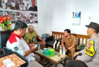 Sampaikan Pesan Kamtibmas Bhabinkamtibmas Polsek Bungursari Polres Purwakarta Rutin Sambangi Warga Desa Binaan
