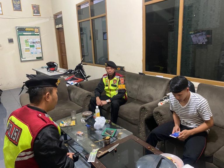 Beri Rasa Aman Unit Turjawali Polres Garut Patroli ke Kantor MUI Garut