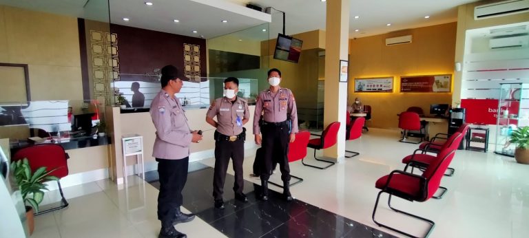 Patroli Polsek Purwakarta Hadir Ditengah-tengah Masyarakat Berikan Rasa Aman