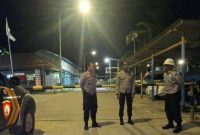 Unit Sabhara Polsek Tirtajaya Polres Karawang laksanakan Patroli Dialogis Sambang Security