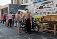 Unit Patroli Polsek Purwakarta Berikan Himbauan kepada Jungkir di Jalan Sudirman Purwakarta