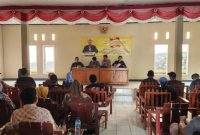 Hadiri Rapat Minggon Desa Bhabinkamtibmas Polsek Maniis Polres Purwakarta Sampaikan Himbauan Kamtibmas