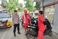 Bhabinkamtibmas Polsek Purwakarta Sambangi Karyawan SPBU Berikan himbauan Kamtibmas