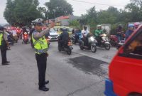 Giat Gatur Lalin Sore Hari Agar Tidak Terjadi Kemacetan di Wilayah Polsek Jatiluhur Polres Purwakarta