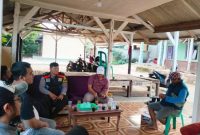Jalin Silaturahmi Dengan Warga Desa Bhabinkamtibmas Polsek Bungursari Polres Purwakarta Rutin Lakukan Sambang