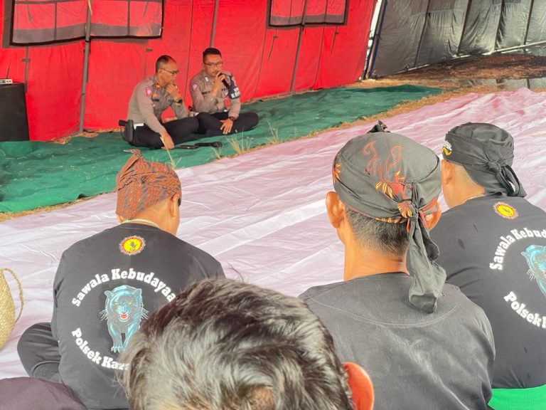 Sat Lantas Polres Karawang Edukasi Safety Riding saat Acara Kemah Budaya dan UMKM