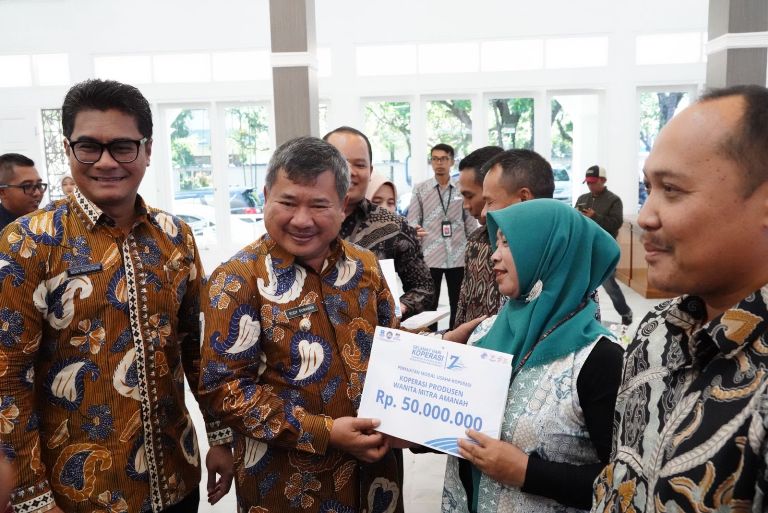 Bupati Garut Menghadiri Peringatan Hari Koperasi ke-76