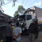Polsek Leles Polres Garut Cek TKP Kecelakaan Beruntun