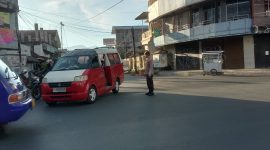 Anggota Polsek Garut Kota Polres Garut Sukseskan Kamseltibcar Lantas 