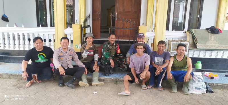 Polsek Leuwigoong Polres Garut Laksanakan Program Ngariung Kamtibmas di Desa Sindangsari