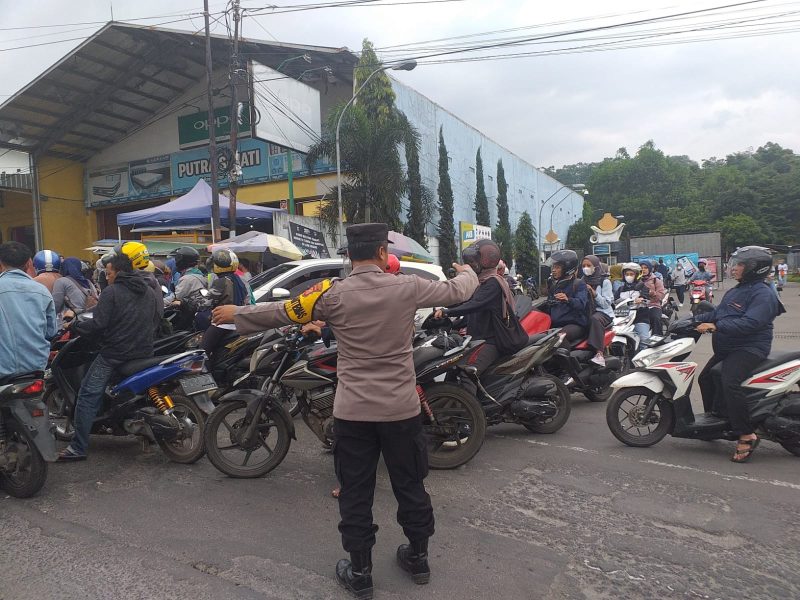Polsek Leles Polres Garut Wujudkan Kamseltibcar Lantas Demi Kenyamanan Masyarakat