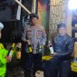 Dua Sejoli Kasat Samapta Bersama Kabag Ops Polres Garut Amankan Ratusan Botol Miras Berbagai Merk