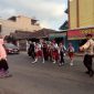 Anggota Polsek Bayongbong Polres Garut Dampingi Hari Pertama Kembalinya Siswa Ke Sekolah