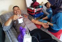 Kapolsubsektor Mekarmukti Polsek Bayongbong Polres Garut Ikuti Kegiatan Donor Darah Tingkat Kecamatan Mekarmukti