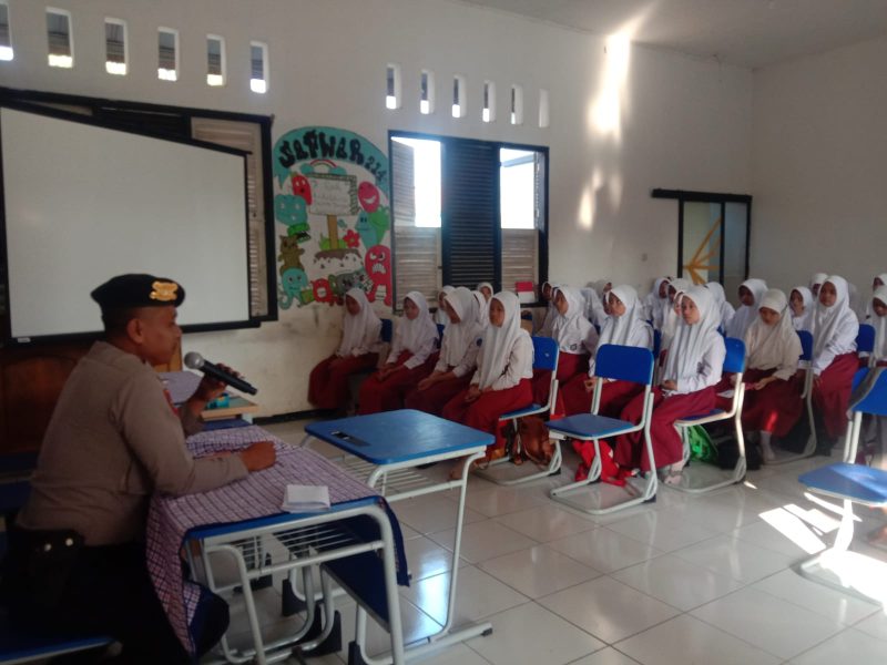 Soal Pencegahan Kenakalan Remaja Polsek Plered Edukasi Para Pelajar