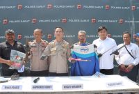 Caption : Kapolres Garut  saat press release aksi pengeroyokan
