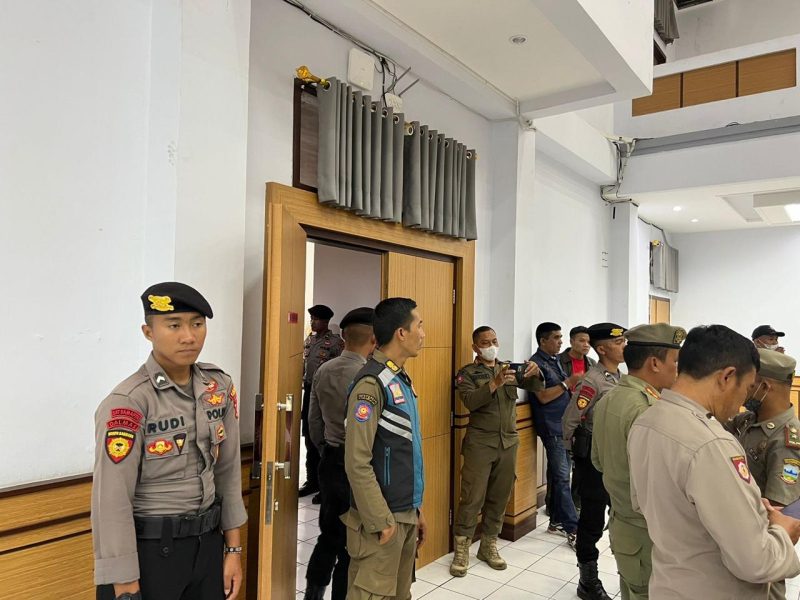 Caption : Sat Samapta Polres Garut Pengamanan Audiensi ALMAGARI
