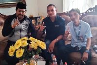 Caption : Pimpinan Mata Grup dan Pimred Media Kilas Garut News.id silaturahmi dengan tokoh budaya Garut