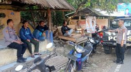 Caption : Polsek Cisompet Polres Garut Sosilisasikan TPPO