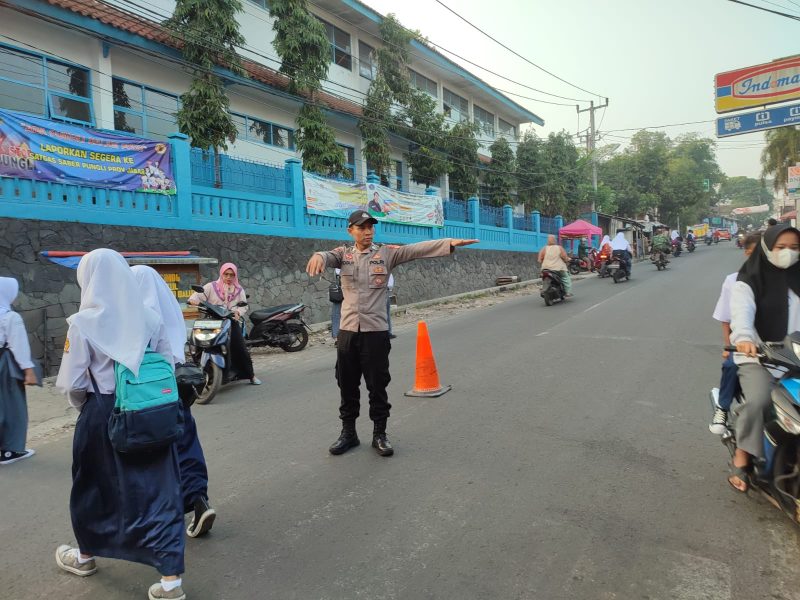 Caption : Polsek Cibatu giat rawan pagi