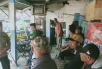 Caption : Giat Kapolsek Cisompet di Jumat curhat