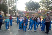 Caption : Satlantas Polres Garut saat sosilisasi tertib lalulintas