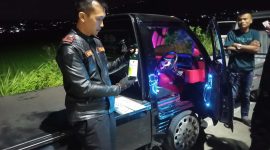 Caption : Sopir diamankan Polsek Tarogong Kaler karena teguk miras saat menegmudi