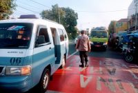 Caption : Polsek Garut Kota  antisipasi kemacetan di jalan Pasundan