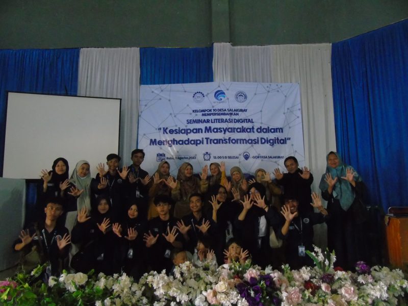 Caption : Mahasiswa KKN Tematik ITG giat seminar literasi digital